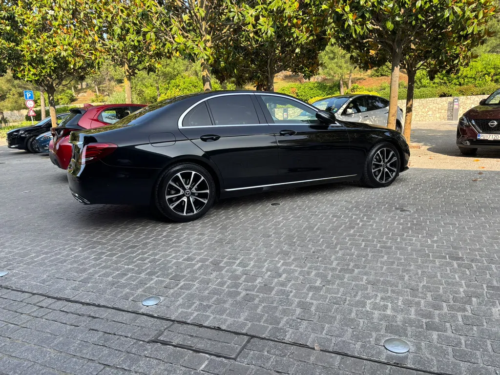 Mercedes E-Class  - picture 5